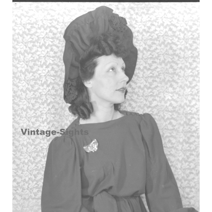 Fashion Study: Elegant Lady In Plain Dress With Great Hat (Vintage Negative 18 X 13CM ~1930s/1940s)