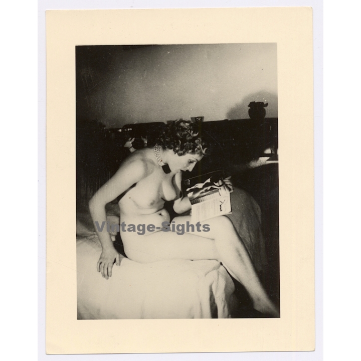 Erotic Study: Pretty Nude Pin-Up On Bed*1 (Vintage Photo ~1950s)
