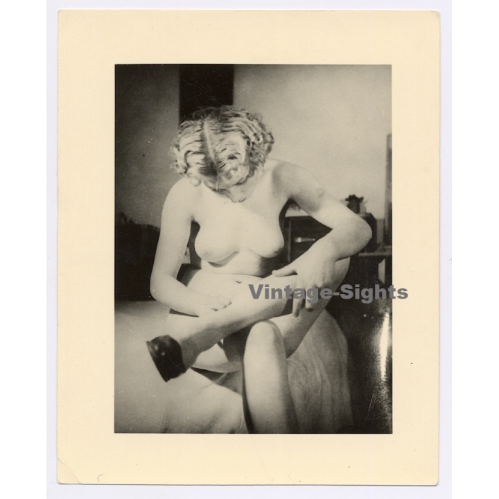 Erotic Study: Pretty Nude Pin-Up On Bed*2 (Vintage Photo ~1950s)