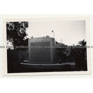 Gabenge - Bolobo / Congo: Tracked Construction Vehicle *2 / Radiator (Vintage Photo B/W 1946)