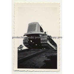 Gabenge - Bolobo / Congo: Tracked Construction Vehicle *3 / Ramp (Vintage Photo B/W 1946)