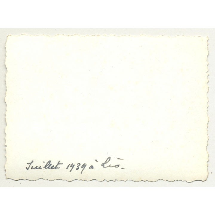 Léopoldville / Congo: Fancy Woman Poses Beside Ford Deluxe Tudor Sedan (Vintage Photo B/W 1939)