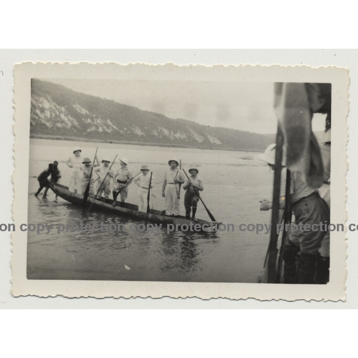 Congo / Africa: Colonial Masters On Dugout / Lake (Vintage Photo B/W ~1930s/1940s)
