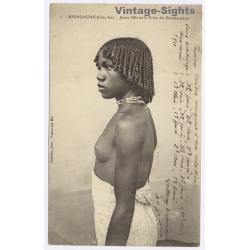 Madagascar: Woman Of The Zaramanampy Tribe / Ethnic Nude (Vintage PC 1911)
