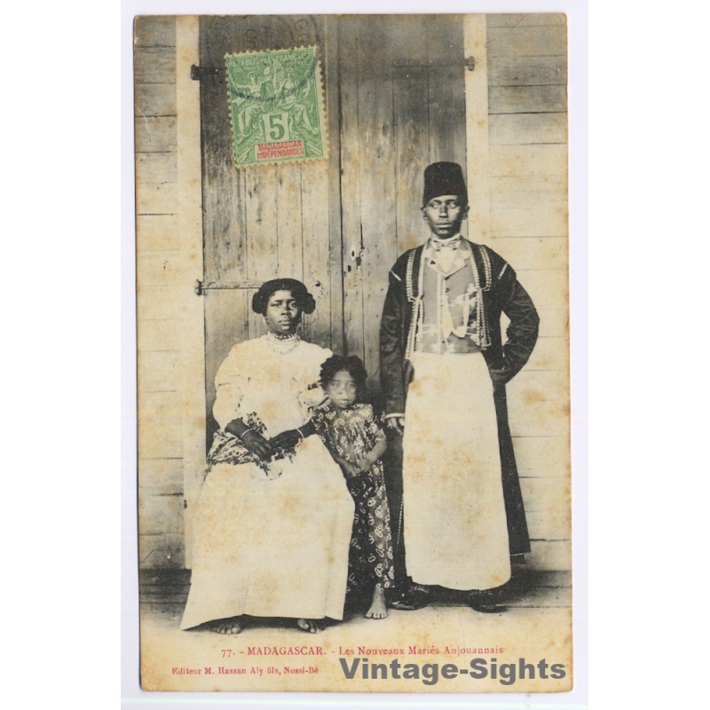 Madagascar: Nouveaux Mariés Anjonnais / Ethnic (Vintage PC 1908)