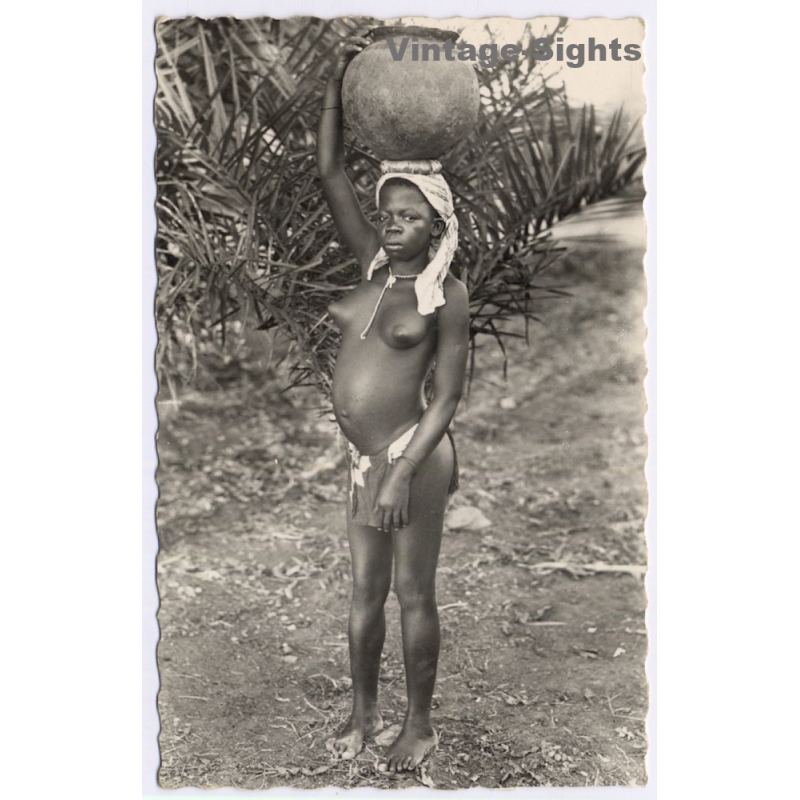 Bangui (A.E.F.) / Congo: Villageoise / Ethnic Nude (Vintage RPPC ~1930s/1940s)