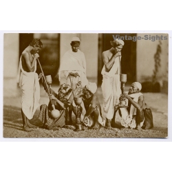 India: Smoking Hookah / Shisha - Natives - Dhotis - Chaddars (Vintage RPPC 1900s/1910s)