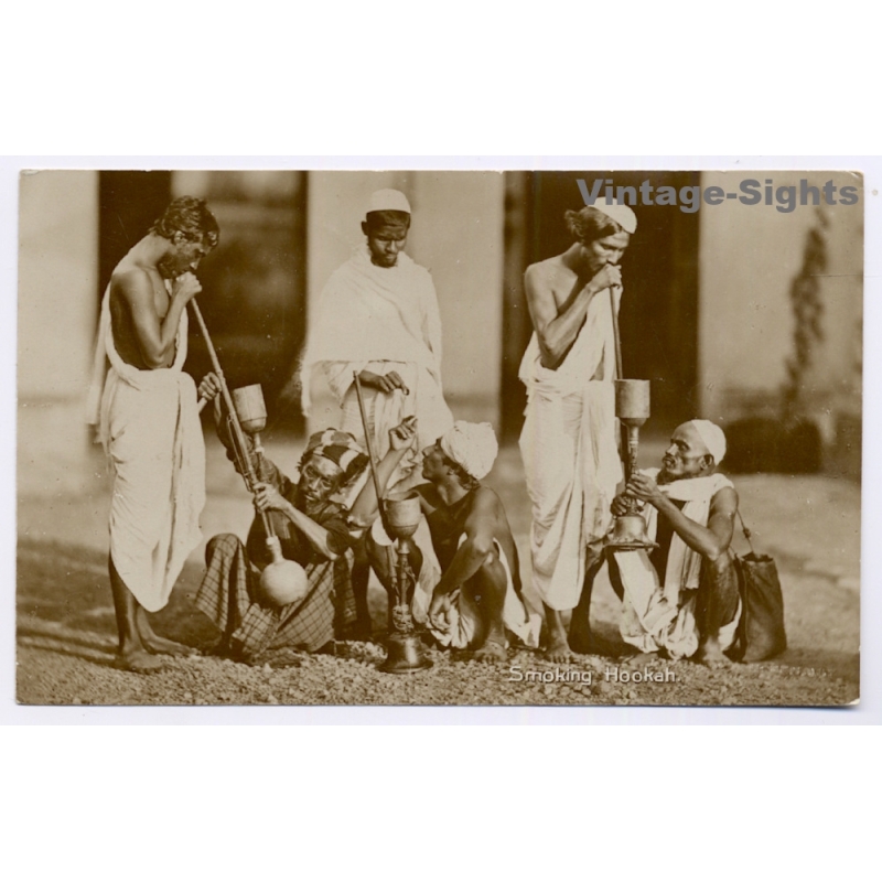 India: Smoking Hookah / Shisha - Natives - Dhotis - Chaddars (Vintage RPPC 1900s/1910s)
