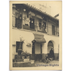 Estudio Amer: Andalusian Corral de Vecinos Courtyard (Vintage Photo 40x30CM Kodak BRTF 1940s)