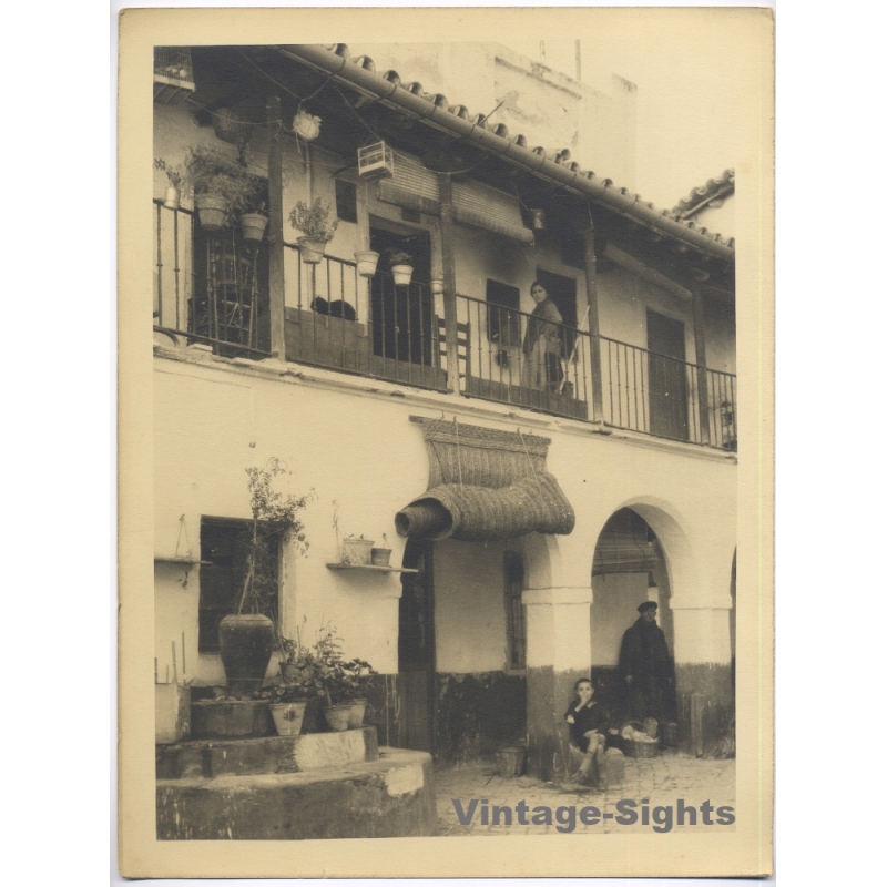 Estudio Amer: Andalusian Corral de Vecinos Courtyard (Vintage Photo 40x30CM Kodak BRTF 1940s)