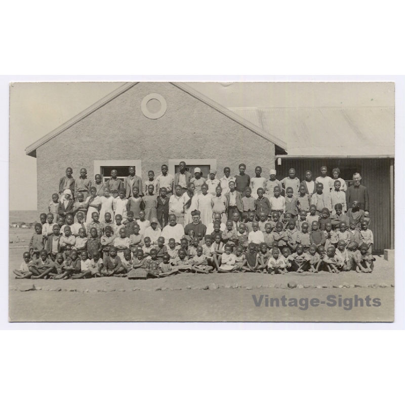 Winburg / Orange Free State (South Africa): Missionaries & Pupils at Mission School (Vintage RPPC 1930)