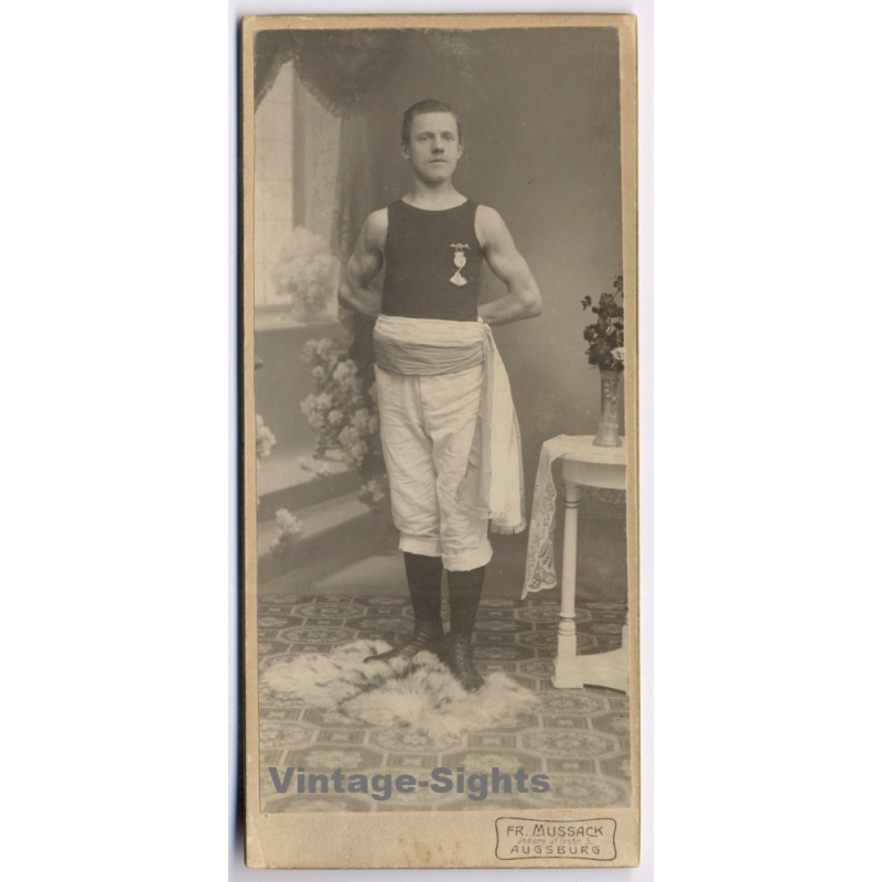 Fr. Mussack: German Strongman Weightlifter Sager (Vintage Cabinet Card Photo 1911)