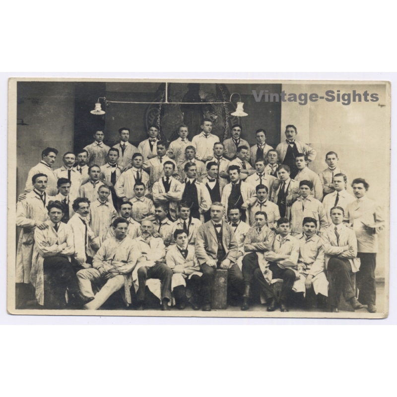Hamburg: Malerschule Wilhelm Schütze - Art School (Vintage RPPC ~1910s)