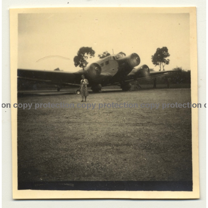 Congo Belge: Woman In Front Of Sabena OO-AUE Plane *2 (Vintage Photo B/W ~1930s)