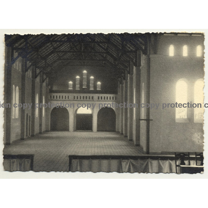 Alberta-Ebonda / Congo Belge: L'Église Saint Joseph d'Ebonda / Inside View (Vintage Photo B/W ~1930s)