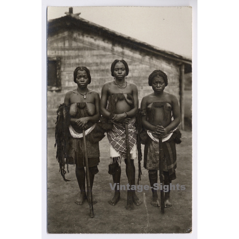 Congo Belge: 3 Native Tribal Women With Rifles (Vintage RPPC ~1920s/1930s)