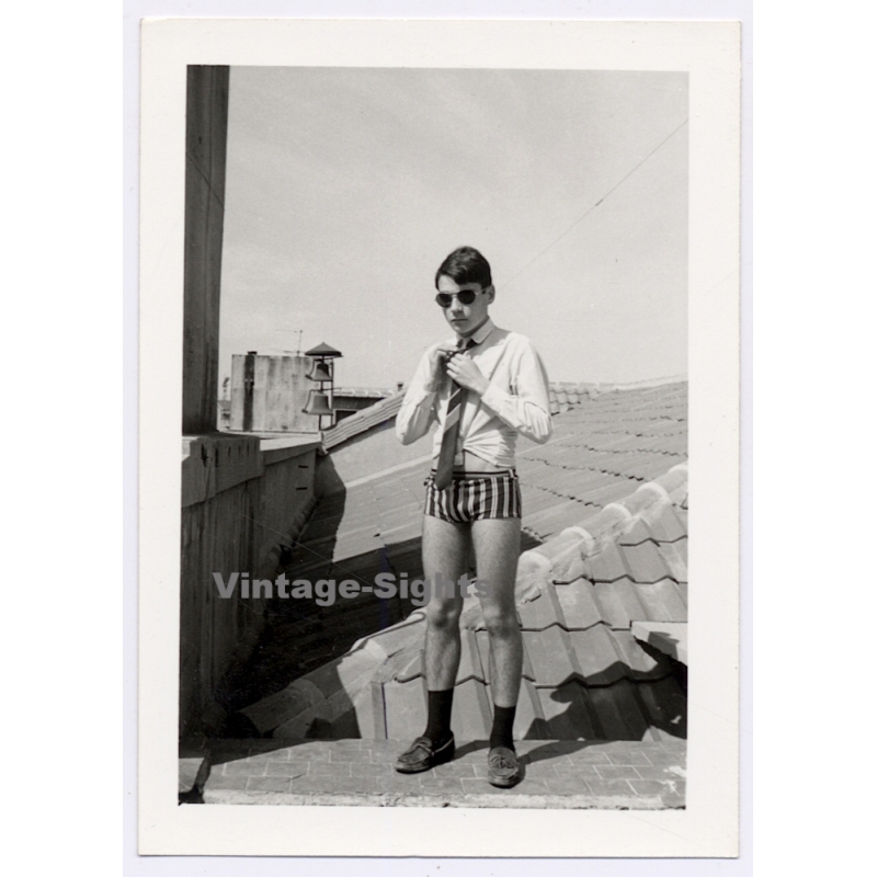 Young Guy In Shorts On Rooftop Ties A Tie / Gay INT (Vintage Photo 1960s)