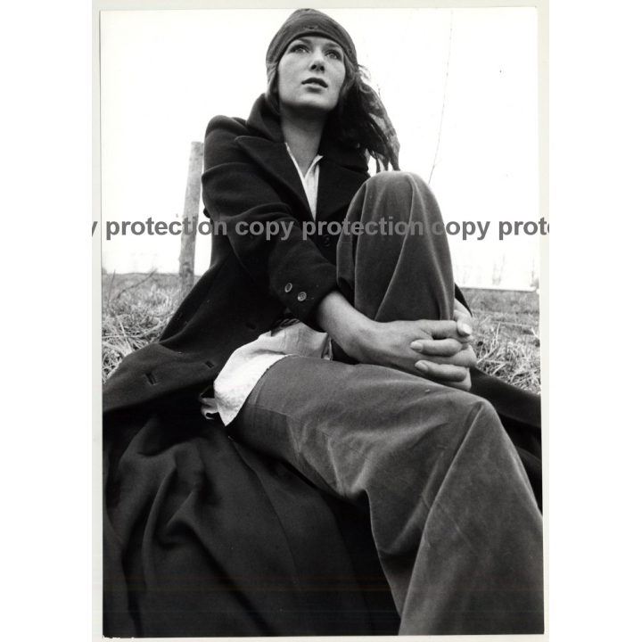Natural Brunette Hippie Beauty On Meadow *2 / Coat (Vintage Photo Master 1970s Fashion)