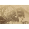 Australia: Tamborine Mountain Water Wheel Sawmill / Piggott Foto (Vintage Albumen Print ~1890s)
