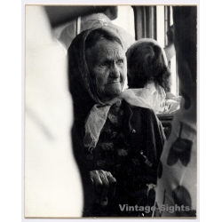 Lydia Nash / Bruxelles: Intense Portrait Of Old Spanish Lady / Headdress (Vintage Photo 1970s/1980s)