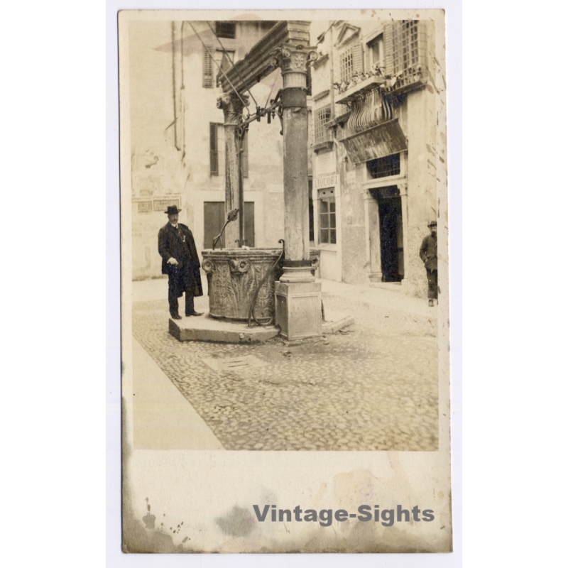 Pistoia / Italy: Piazza Della Sala Pozzo Del Leoncino Renaissance Well(Vintage RPPC 1900s/1910s)