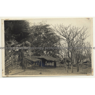Congo Belge:  Indigenous Hut / Léopold Gabriel? (Vintage RPPC ~1920/1930s)