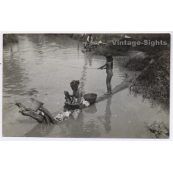 Java / Indonesia: Indigenous Washing Clothes In River / Ethnic (Vintage RPPC ~1920s/1930s)
