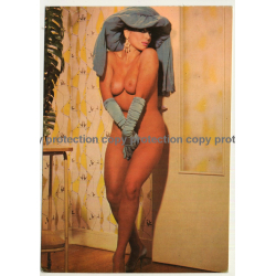 Nude Showgirl Zarah / Night-Cabaret B. B. Bar - Kurfürstendamm (Vintage PC Berlin 1960s)