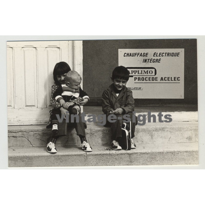Paris 1970s: Southern Kids Sitting On Stairs (Vintage Photo)