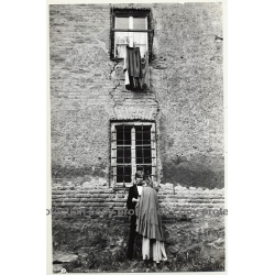 Couple In Front Of Old Housewall / Smoking (Large Vintage Fashion Photo 1970s)