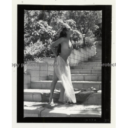 Pretty Indian Nude With Headdress & Scarf *2 (Vintage Contact Sheet Photo 1970s)