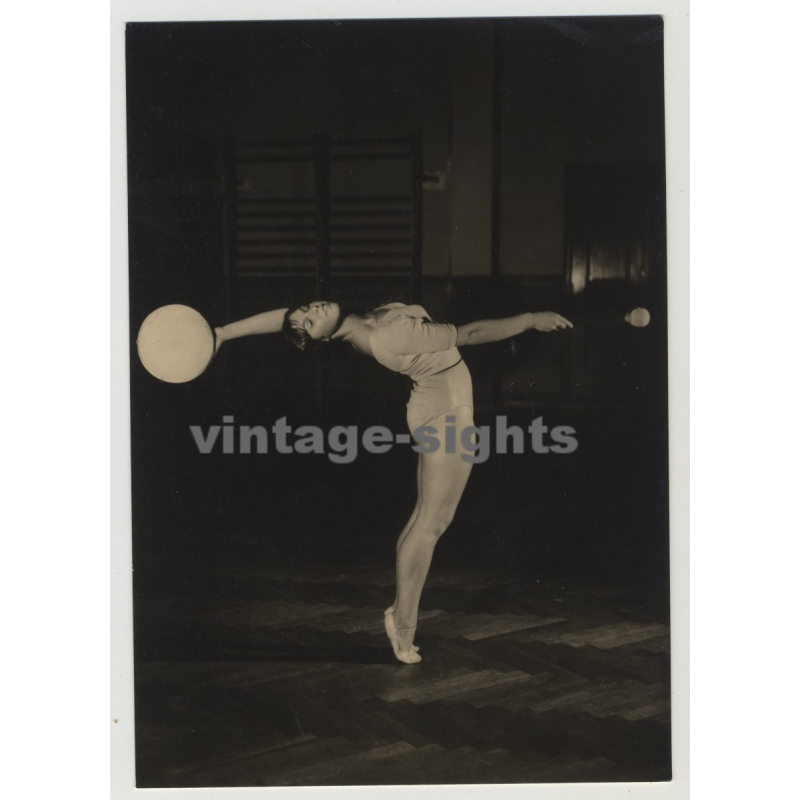 GDR Gymnast With Ball - Rhytmic Sport Gymnastics (Vintage Real Photo Postcard 1964) GDR Gymnast With Ball - Rhytmic Sport Gymnastics (Vintage Real Photo Postcard 1964)