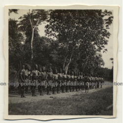Congo - Belge: Public Force Soldiers Lined Up in Order *2 / Rifles (Vintage Photo ~1920s/1930s)