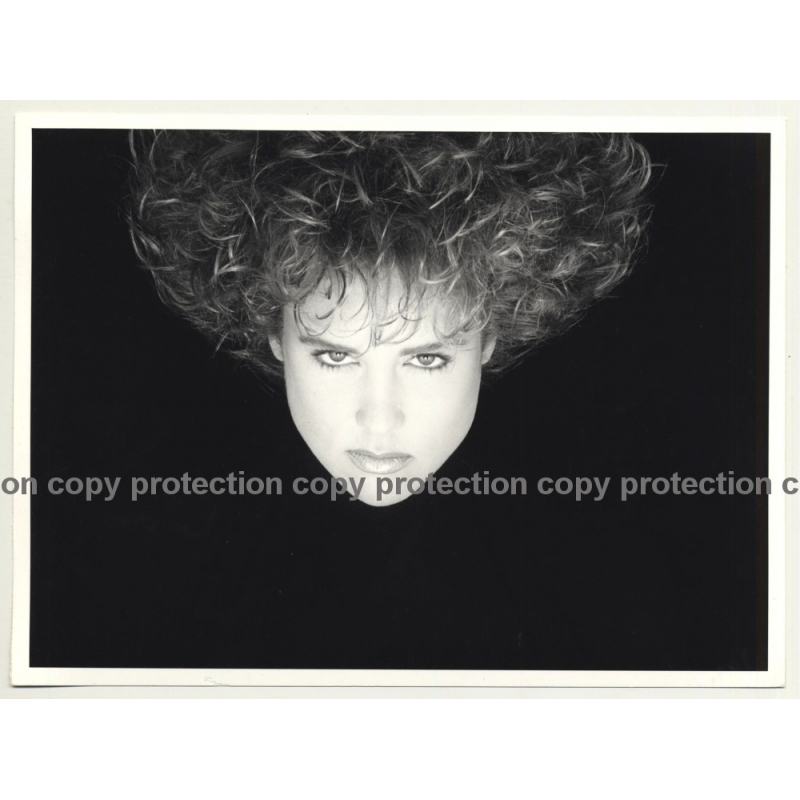 Close-Up Of Female Curlyhead *2 / Hair - Shampoo (Vintage Advertisement Photo 1980s)