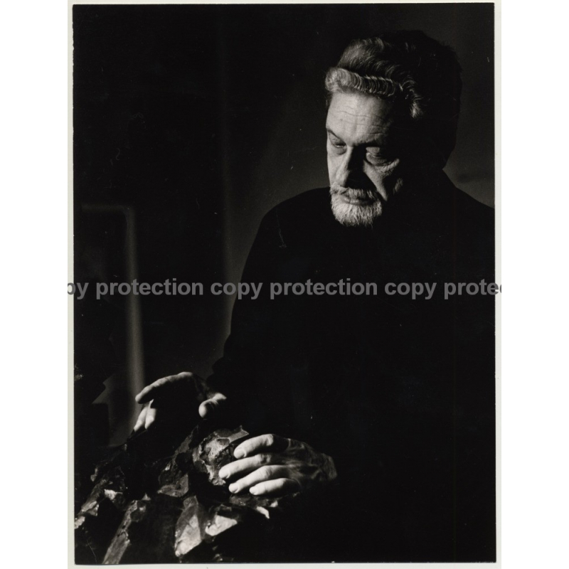 Alexander Gonda *3 / Sculptor - Graphic Artist (Vintage Photo: Wolfgang Klein ~ 1960s) Alexander Gonda *3 / Sculptor - Graphic Artist (Vintage Photo: Wolfgang Klein ~ 1960s)