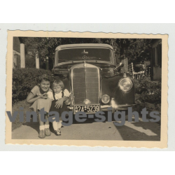 2 Girls Proudly Posing In Front Of A Mercedes 220 Cabrio (W187) (Vintage Photo 1950s)