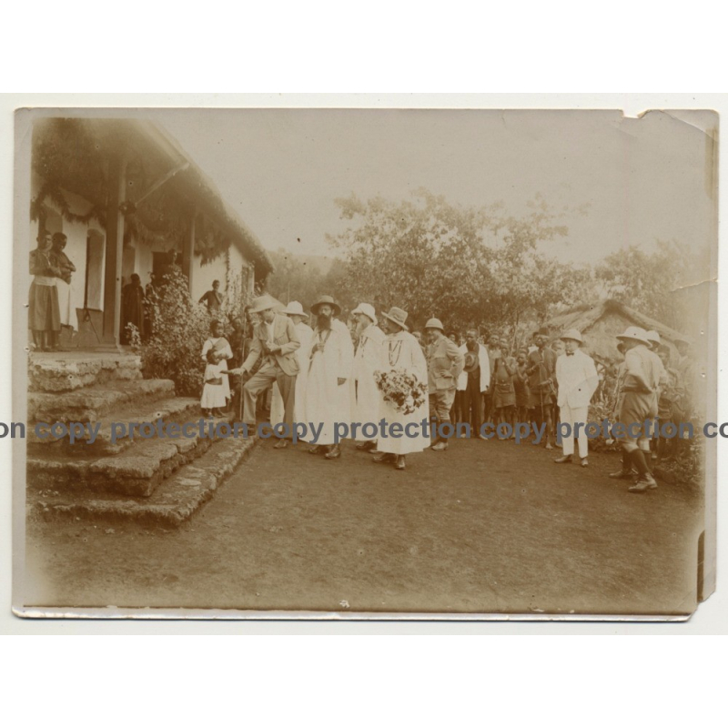 Congo Belge: Colonial Missionaries Try To Christianize Native Kids (Vintage Photo 1910s/1920s) Congo Belge: Colonial Missionaries Try To Christianize Native Kids (Vintage Photo 1910s/1920s)