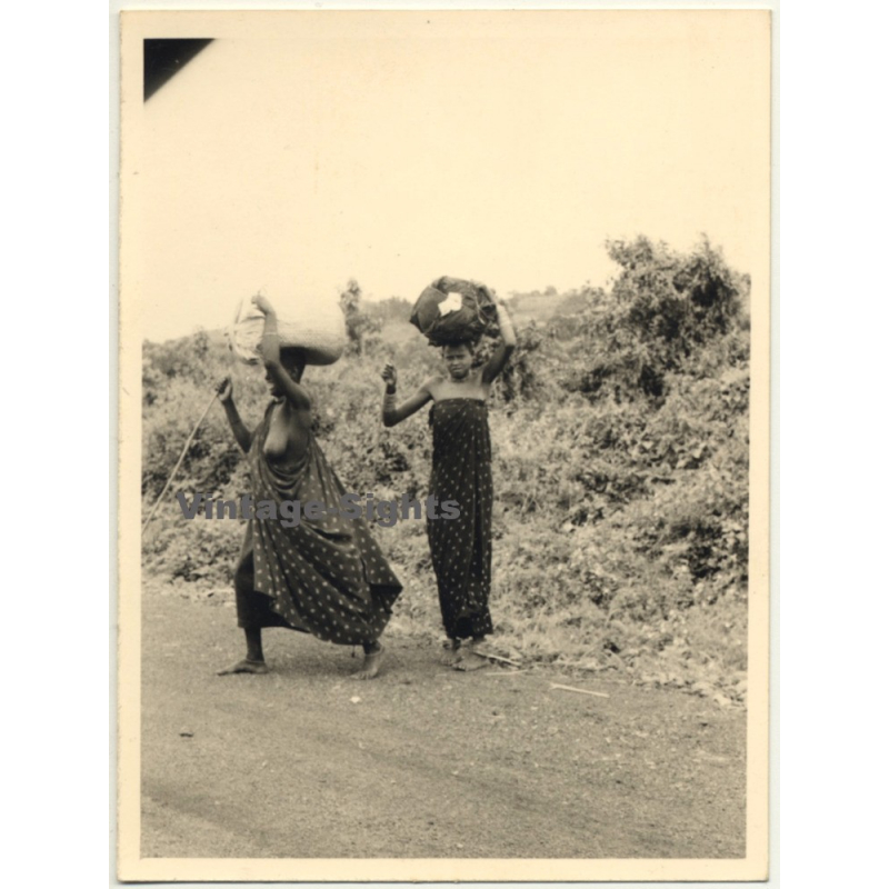 Congo Indigenous Woman Flashes Boobs Head Carrying Vintage Photo