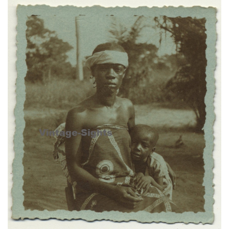 Congo: Indigenous Woman & Baby Child / Sarong (Vintage Photo ~ 1930s) Congo: Indigenous Woman & Baby Child / Sarong (Vintage Photo ~ 1930s)