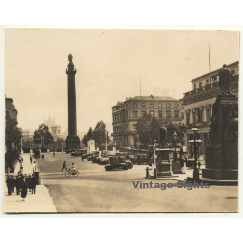 London / UK: Wellington Place - Oldtimer - Monuments (Vintage Photo Sepia ~1920s)