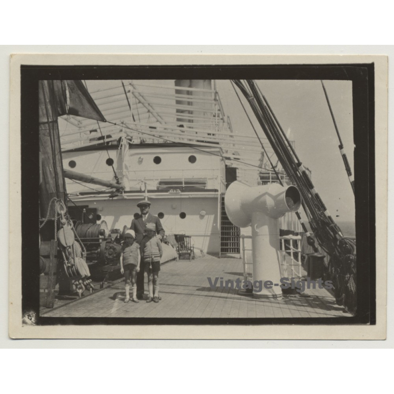 On Deck Of S/S Anversville - Companie Belge Maritime de Congo (Vintage Photo 1931) On Deck Of S/S Anversville - Companie Belge Maritime de Congo (Vintage Photo 1931)