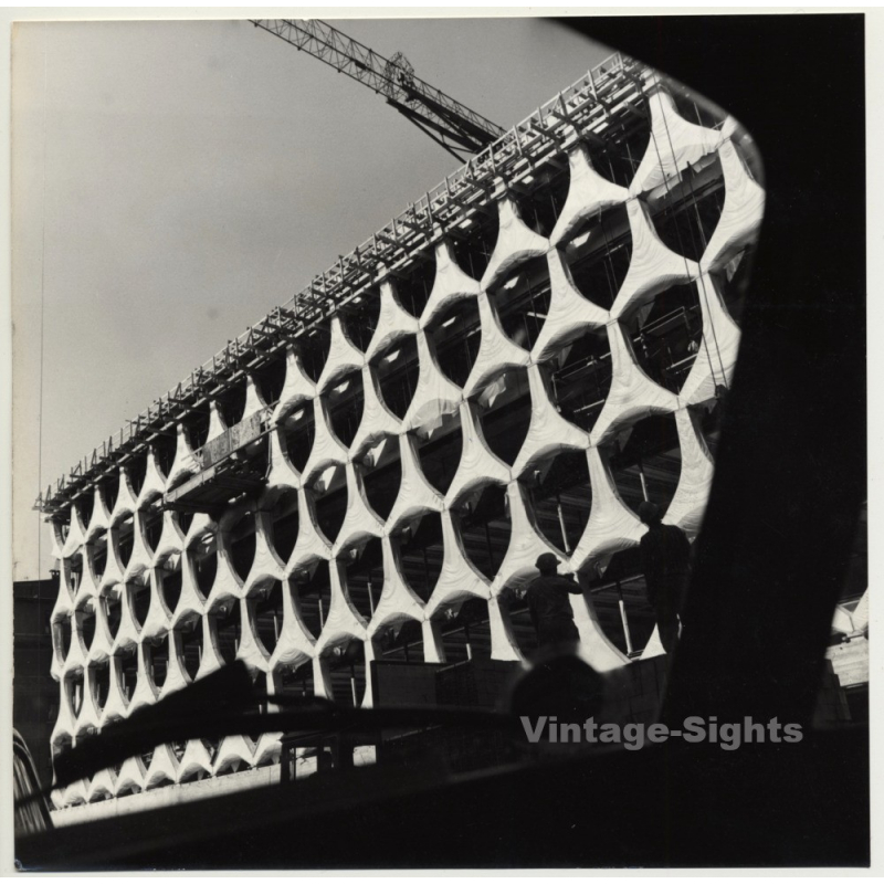 Bruxelles: Caisse General D'Epargne Et De Retraite Siege Social / Architecture - M.Lambrichs (Vintage Photo ~1960s)