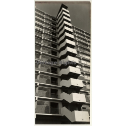 Bruxelles: Immeuble A Appartements - Facade / Architecture - Lambrichs (Vintage Photo ~1960s)