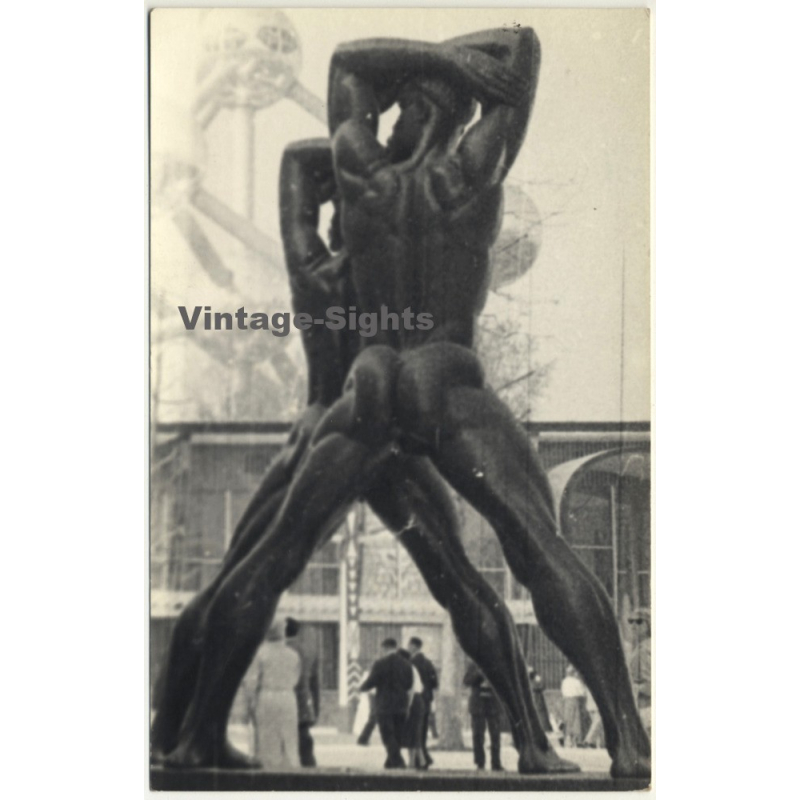 Muscular Nude Male Statues In Front Of Atomium / Gay INT (Vintage RPPC Belgium ~1960s) Muscular Nude Male Statues In Front Of Atomium / Gay INT (Vintage RPPC Belgium ~1960s)