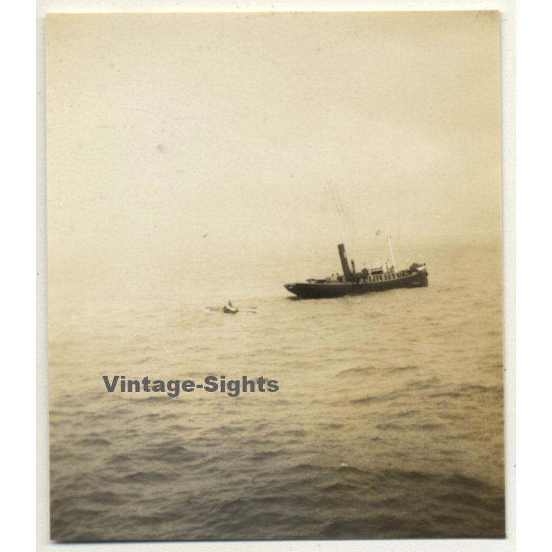 Lisbon: Port Pilot In Dinghy On His Way To S.S. Anversville (Vintage Photo 1930)