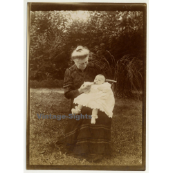 Belgian Upper Society Family *7: Grandmother & Grandchild / Nursing Bottle (Vintage Photo Sepia ~1910s/1920s)