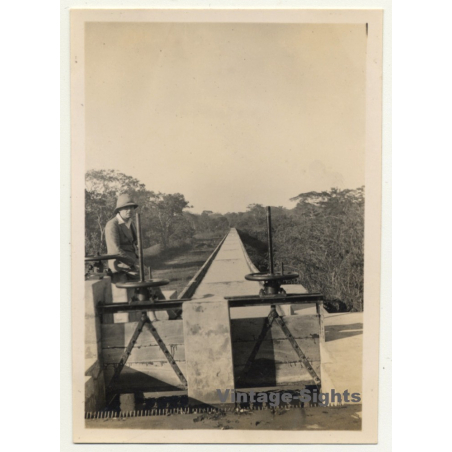 Congo-Belge: Engineer On Railroad Construction Site (Vintage Photo 1934)