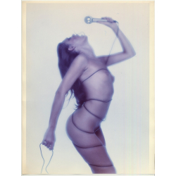Nude Female Model Wrapped In Cable / Microphone (Vintage Photo 1980s WOLFGANG KLEIN ~DIN A3)