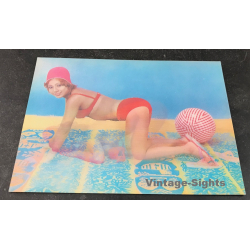 Pretty Nude Pin-Up Girl / Bikini (Vintage 3D Stereo Effect Postcard)