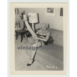 Blonde Showgirl Polly Shows Her Long Legs / Suspenders (Vintage Amateur Photo 1950s)